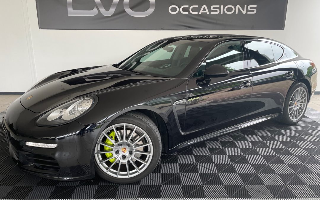 PORSCHE PANAMERA